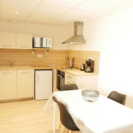 Appartement Avec Chambre - Entree Spa Incluse Bourbon-Lancy Buitenkant foto